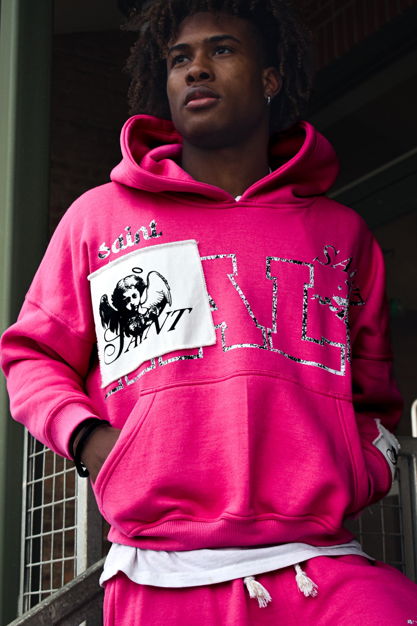 "Halo" Slight-Cropped Hoodie Pink