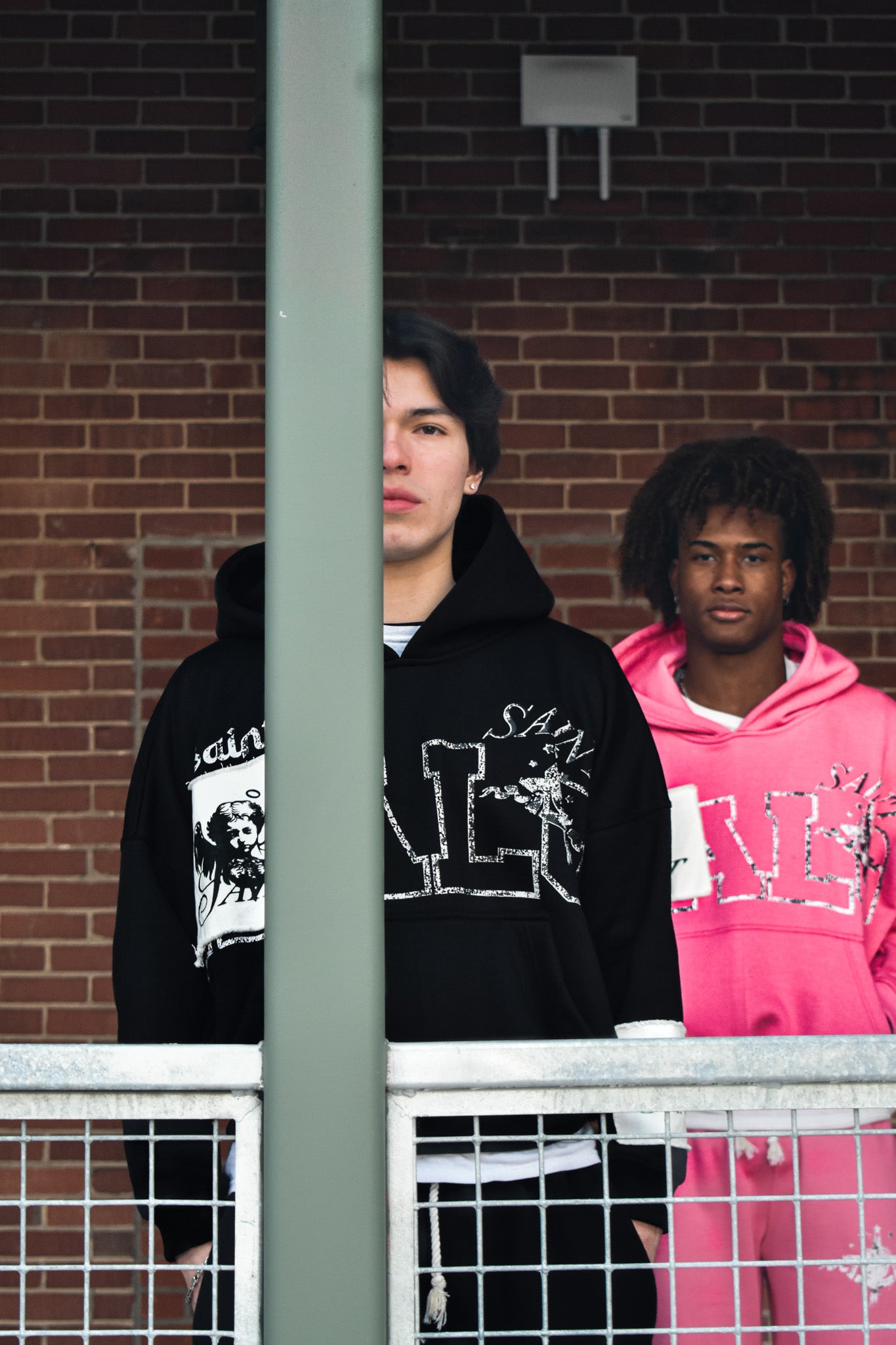 "Halo" Slight-Cropped Hoodie Black