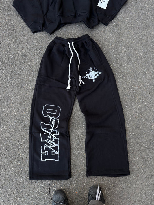 "Halo" Baggy Sweats Black